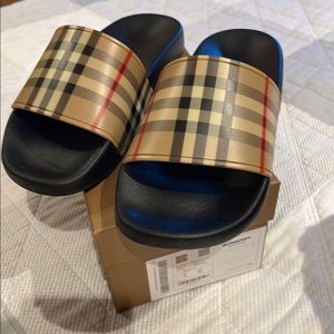 Burberry slides sandals